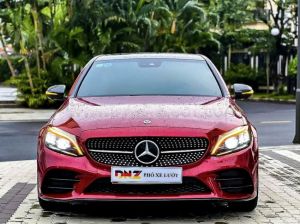 Xe Mercedes Benz C class C300 AMG 2020