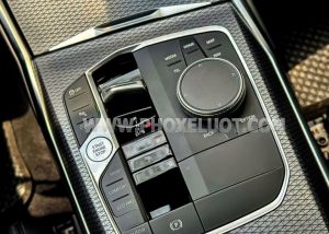 Xe BMW 3 Series 330i M Sport 2024