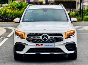 Xe Mercedes Benz GLB 200 AMG 2022