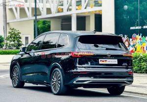 Xe Volkswagen Viloran Luxury 2025