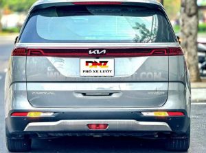 Xe Kia Carnival Signature 2.2D 2024
