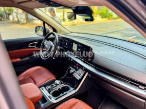 Xe Kia Carnival Signature 2.2D 2024