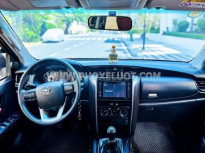 Xe Toyota Fortuner 2.4G 4x2 MT 2019