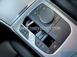 Xe BMW 3 Series 320i M Sport 2025