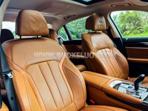 Xe BMW 7 Series 730Li 2019