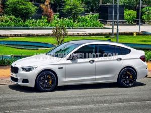 Xe BMW 5 Series 528i GT 2017